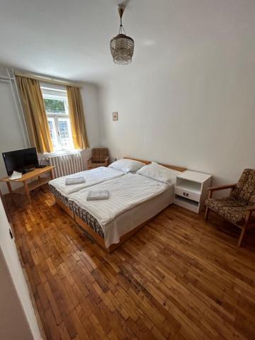 Corvin Panzio Bed & Breakfast Gyor Ngoại thất bức ảnh