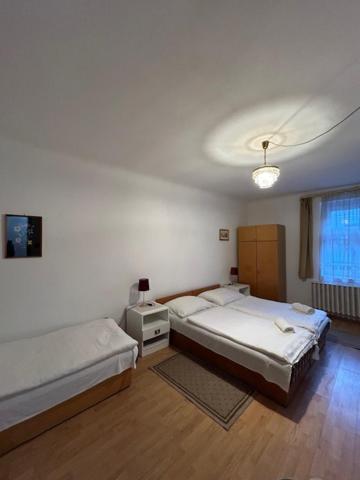 Corvin Panzio Bed & Breakfast Gyor Ngoại thất bức ảnh